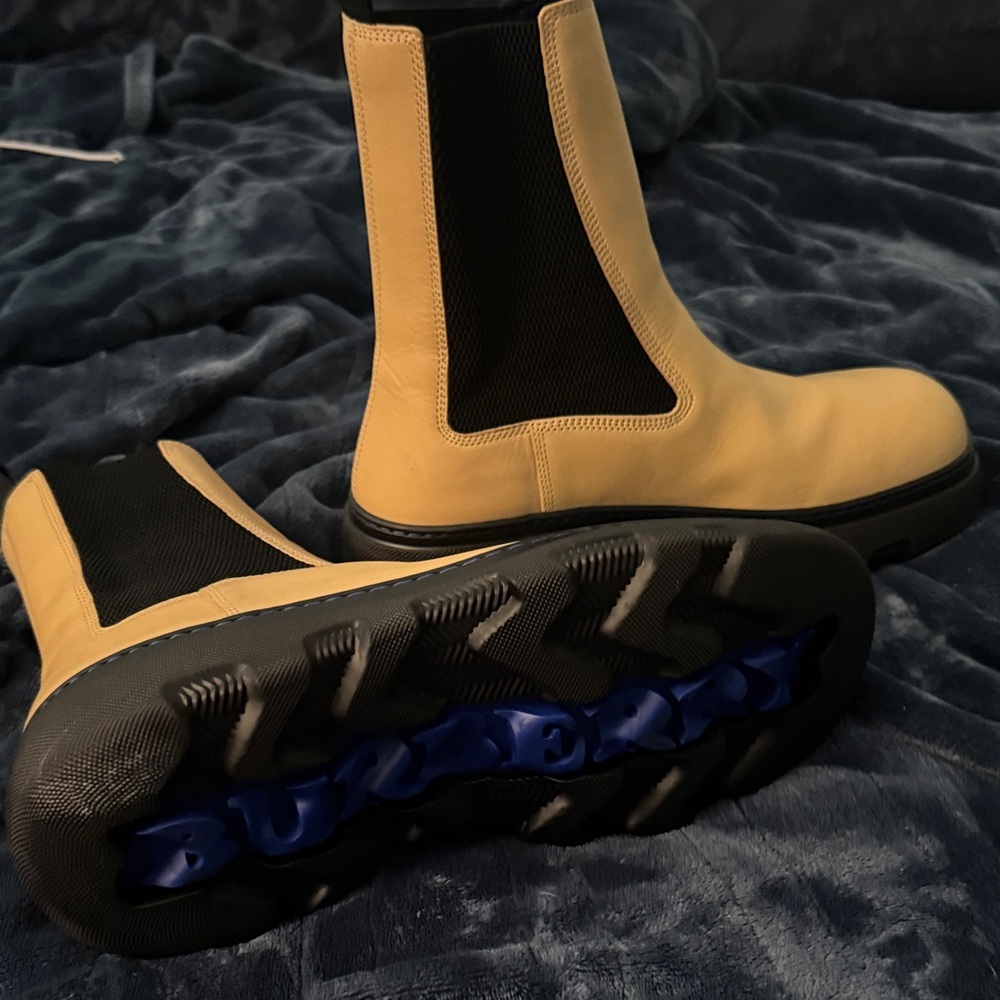 Burberry Tan and Black Men's Boots